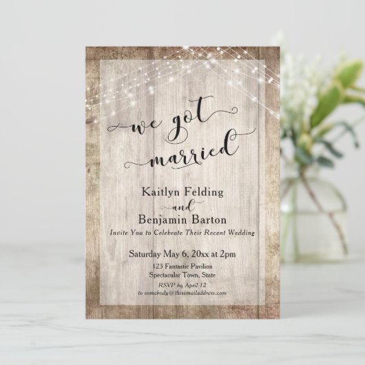 Rustikales Holz & Licht, Wir Got Verheiratet, Empf Einladung (Stehend Vorderseite)