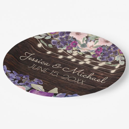 Rustikales Holz Lila Blumenzwiebellichter Hochzeit Pappteller (Schrägansicht)