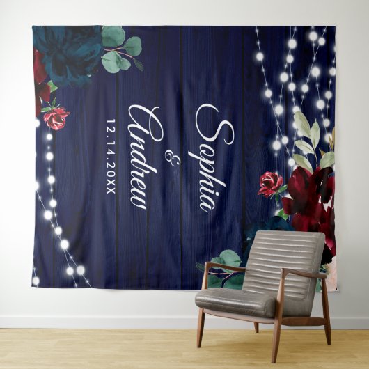 Rustikales Holz Marsala & Navy Blauer Blumen Wandteppich (Beispiel (Horizontal))