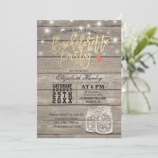 Rustikales Holz & Mason Jar String Lights Bachelor Einladung (Stehend Vorderseite)