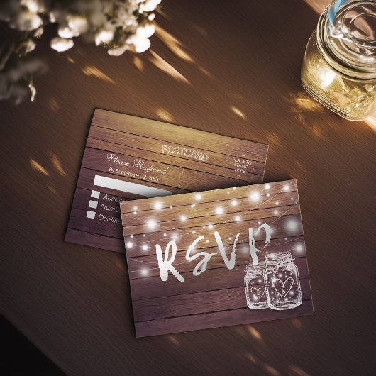 Rustikales Holz & Mason Jar String Lights Wedding  Einladungspostkarte