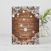 Rustikales Holz Mason Jars String Lights Hochzeit Einladung (Stehend Vorderseite)