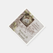 Rustikales Holz mit Burlap Wedding Serviette (Ecke)