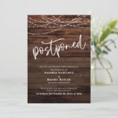 Rustikales Holz mit einer verspäteten Hochzeitskar Einladung (Stehend Vorderseite)