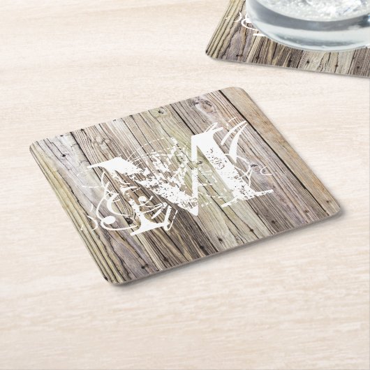 Rustikales Holz Mit Monogramm Untersetzer (angewinkelt)