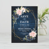 Rustikales Holz Navy Blush Pink Geometric Wedding Save The Date (Stehend Vorderseite)