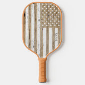 Rustikales Holz Patriotic USA Flag Personalisiert Pickleball Schläger (Vorderseite)
