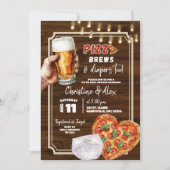 Rustikales Holz Pizzagebäck und Windeln zu Kinderd Einladung (Vorderseite)