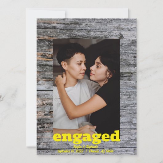 Rustikales Holz rettet die Daten - Foto Verlobung Save The Date (Vorderseite)