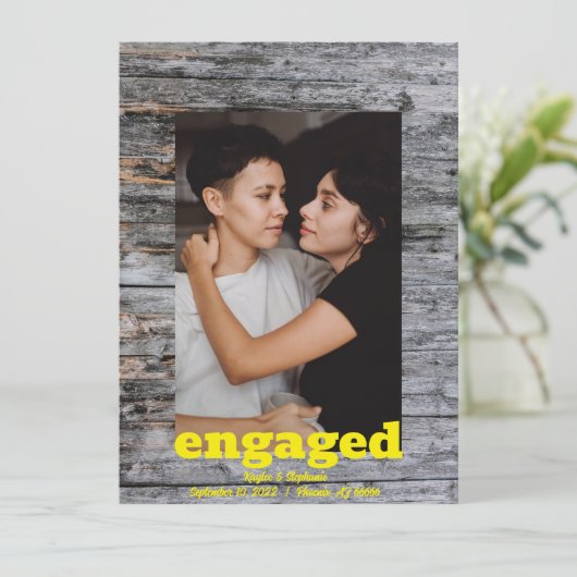 Rustikales Holz rettet die Daten - Foto Verlobung Save The Date (Stehend Vorderseite)