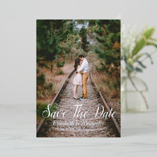 Rustikales Holz Save the Date Karte (Stehend vorne)