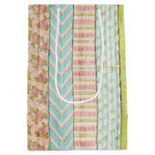 Rustikales Holz Shabby Hütte Blumenrosa Tee Party Mittlere Geschenktüte (Rückseite)