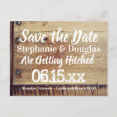 Rustikales Holz Sie und ich Save the Date Postkart Ankündigungspostkarte (Vorderseite)