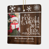 Rustikales Holz Snowflake Frohe Weihnachten Keramikornament (Links)