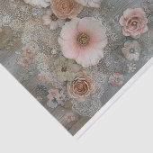 Rustikales Holz, Spitzen, pastellfarbene Blume Seidenpapier (Ausschnitt)