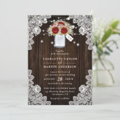 Rustikales Holz Spitzen Rote Rose Gipskraut Hochze Einladung (Stehend Vorderseite)