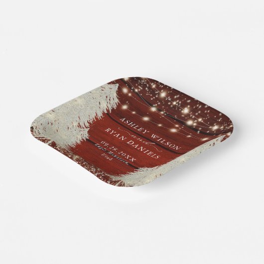 Rustikales Holz | String Lights | Baumhochzeit Pappteller (Gewinkelt)