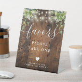 Rustikales Holz String Lights Greenerie Boho Favor Sockelschild (In SItu)