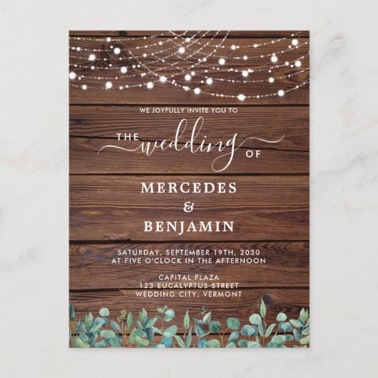 Rustikales Holz String Lights Grüne QR Code Hochze Postkarte (Vorderseite)