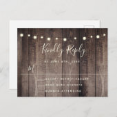 Rustikales Holz-String-Lights Hochzeit RSVP Postca Postkarte (Vorne/Hinten)