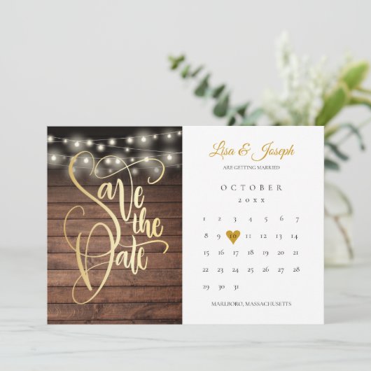 Rustikales Holz String Lights Kalender Gold Herz Save The Date (Stehend Vorderseite)