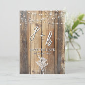 Rustikales Holz String Lights Mason Jar Speichern  Save The Date (Stehend Vorderseite)