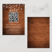 Rustikales Holz String Lights QR Wedding RSVP Begleitkarte (Vorne/Hinten)