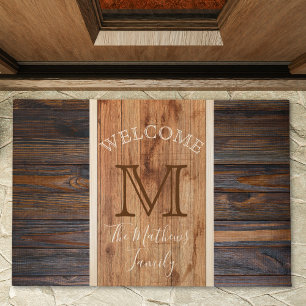 Rustikales Holz-Ton-Monogramm-Streifendesign Fußmatte