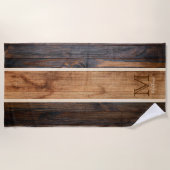 Rustikales Holz-Ton-Monogramm-Streifendesign Strandtuch (Vorderseite)