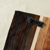 Rustikales Holz-Ton-Monogramm-Streifendesign Strandtuch (Beispiel)