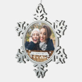 Rustikales Holz u. feenhafte Licht-beste Freunde Schneeflocken Zinn-Ornament (Rechts)