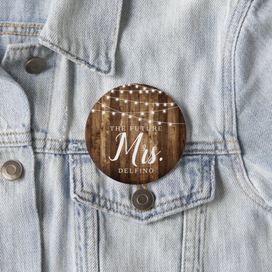 Rustikales Holz u. feenhafte Licht-zukünftige Frau Button (Beispiel)