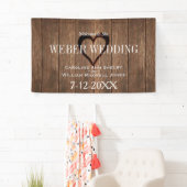 Rustikales Holz und Banner für die Hochzeit im Her (Insitu)