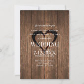 Rustikales Holz und eingraviertes Herz Einladung (Vorderseite)