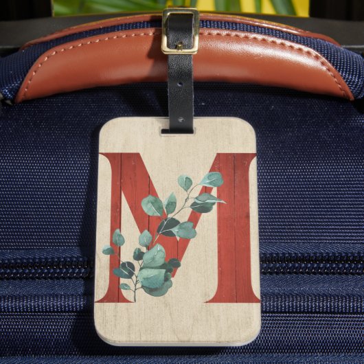 Rustikales Holz und Eukalyptus Letter M Gepäckanhänger (Vorderseite Insitu 2)