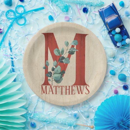 Rustikales Holz und Eukalyptus Letter M Personalis Pappteller (Party)