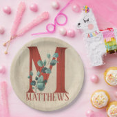 Rustikales Holz und Eukalyptus Letter M Personalis Pappteller (Party)