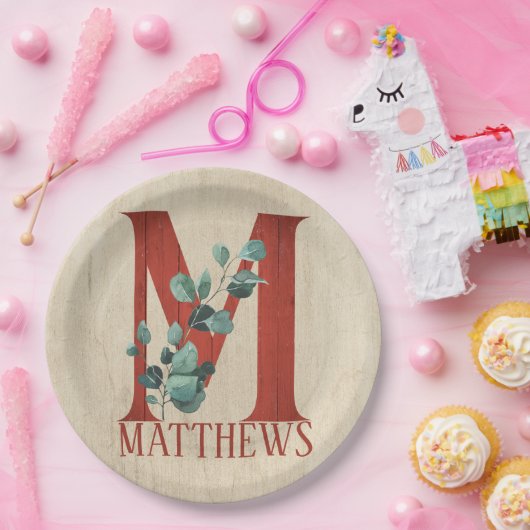 Rustikales Holz und Eukalyptus Letter M Personalis Pappteller (Party)