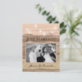 Rustikales Holz und Lanterns Hochzeitskündigung (Stehend Vorderseite)