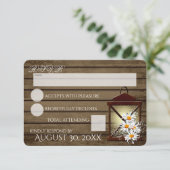 Rustikales Holz und Laternenreaktion RSVP Karte (Stehend Vorderseite)