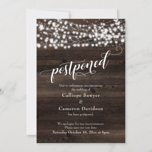 Rustikales Holz und Lichter - Hochzeitskarte aufge Einladung (Vorderseite)