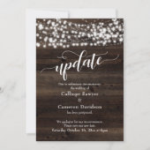 Rustikales Holz und Lichter - Hochzeitskarte aufge Einladung (Vorderseite)