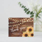 Rustikales Holz und Sonnenblumen Hochzeit Danke Postkarte (Stehend Vorderseite)