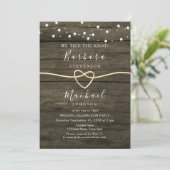 Rustikales Holz- und Strandlicht Hochzeitsempfang Einladung (Stehend Vorderseite)