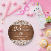 Rustikales Holz und weiße Spitzen Hochzeit Jahrest Pappteller (Party)