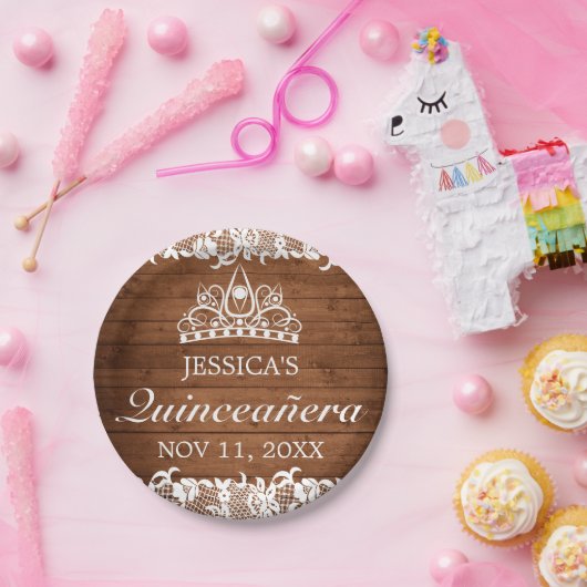 Rustikales Holz und weiße Spitzen Tiara Quinceañer Pappteller (Party)
