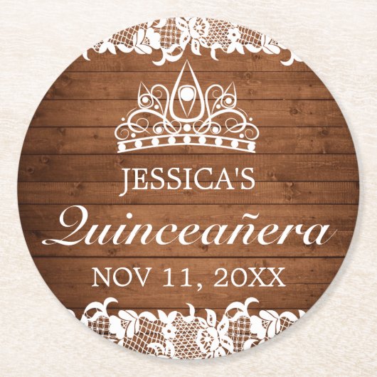 Rustikales Holz und weiße Spitzen Tiara Quinceaner Runder Pappuntersetzer (Vorderseite)
