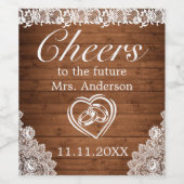 Rustikales Holz und Weißspitzen Brautparty Weinetikett (Einzelnes Label)