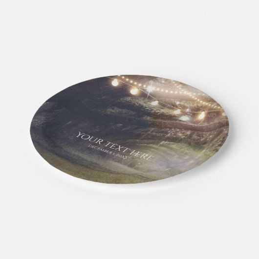 Rustikales Holz verzauberter Wald & Lichter Hochze Pappteller (Schrägansicht)