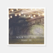 Rustikales Holz verzauberter Wald & Lichter Hochze Serviette (Vorderseite)